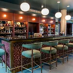 Cenica Hotel, Curio Collection By Hilton 호텔 포르투