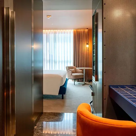 Cenica Hotel, Curio Collection By Hilton Porto