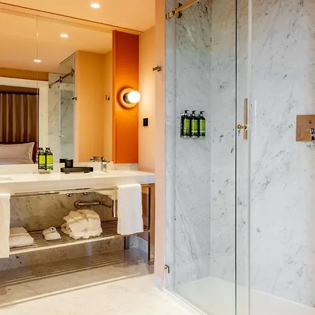 ホテル Cenica Hotel, Curio Collection By Hilton 5*