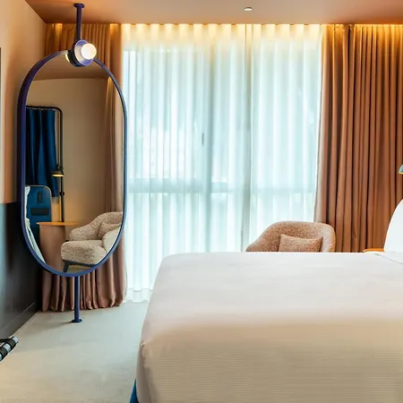 호텔 Cenica Hotel, Curio Collection By Hilton 5*