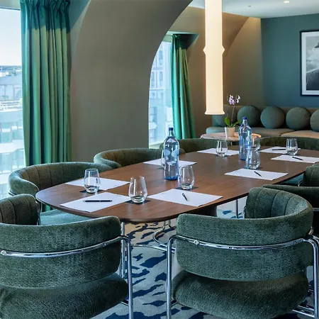 Cenica Hotel, Curio Collection By Hilton