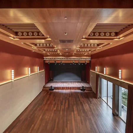 Hotel Cenica Hotel, Curio Collection By Hilton Porto