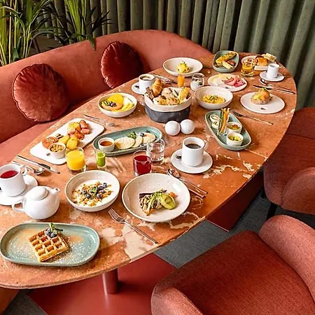 Cenica Hotel, Curio Collection By Hilton