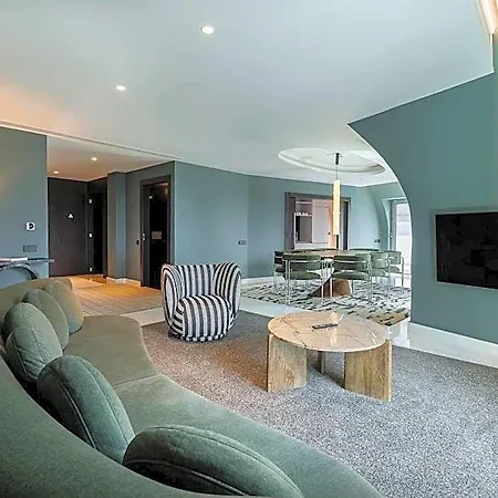 Hotel Cenica Hotel, Curio Collection By Hilton Porto