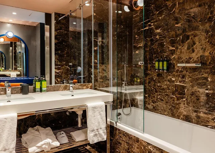 Otel Cenica Hotel, Curio Collection By Hilton 5*