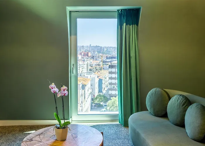 Cenica Hotel, Curio Collection By Hilton