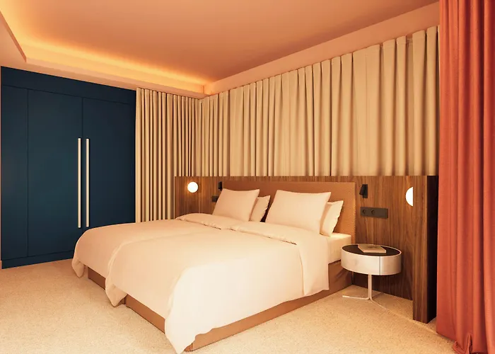 Cenica Hotel, Curio Collection By Hilton